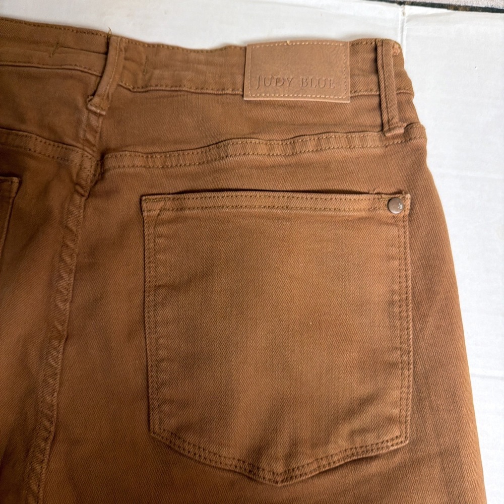 JUDY BLUE Women's Shorts Size 1XL Brown Garment Dyed Jean Stretch Comfort - Picture 4 of 7